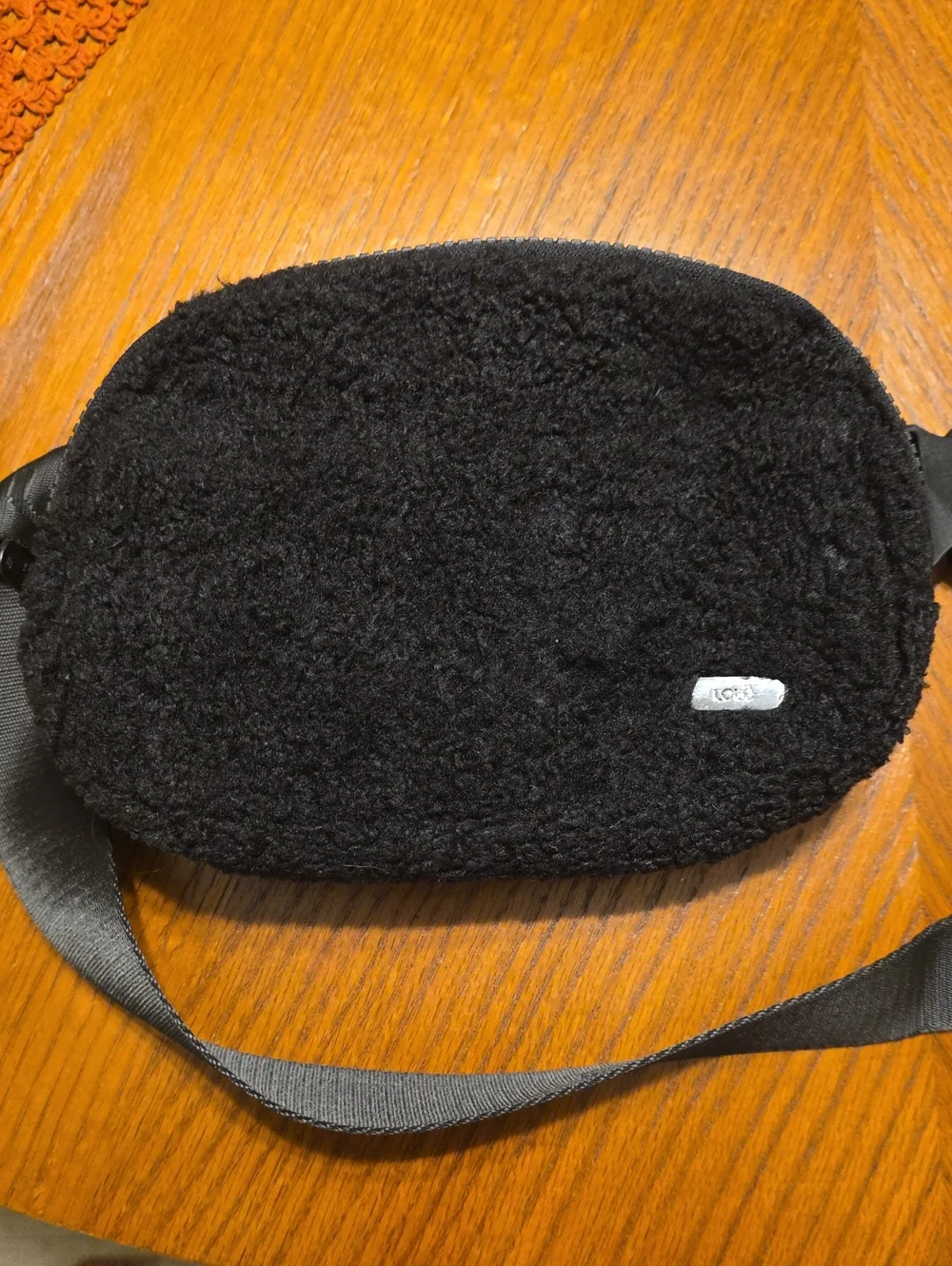Lolë Black Sherpa Fleece Belt Bag Fanny Pack Adjustable Logo Strap EUC